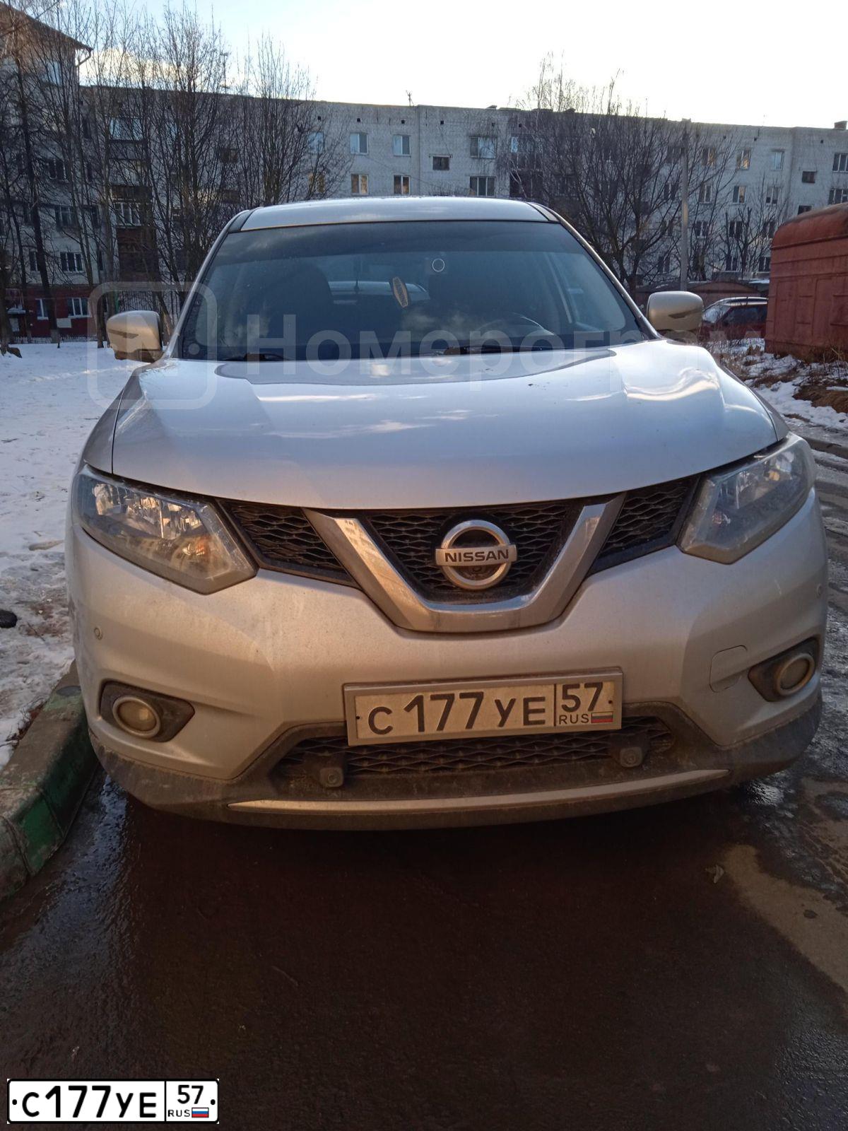 Фото автомобиля NISSAN X-TRAIL, 2018 — госномер С177УЕ57. Цвет: Серебристый