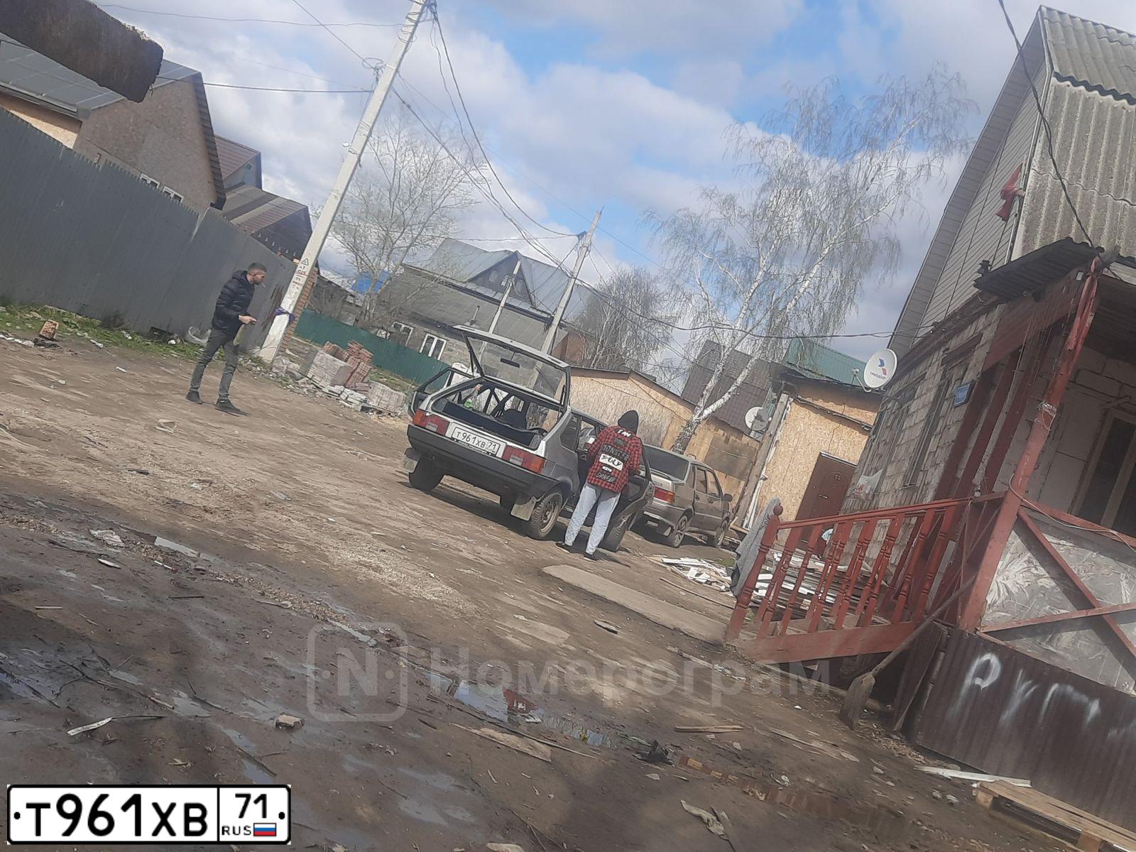 Фото автомобиля LADA 2109 SAMARA, 2004 — госномер О911ОС71. Цвет: СВЕТЛО-СЕРЕБРИСТЫЙ МЕТАЛЛ