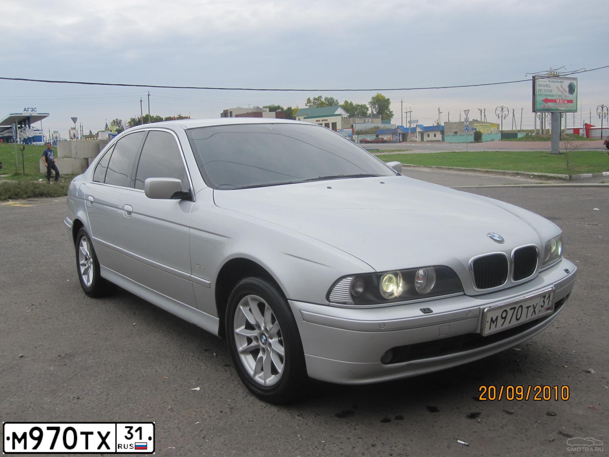 Фото автомобиля BMW SERIE 5, 2002 — госномер М970ТХ31. Цвет: Серебристый