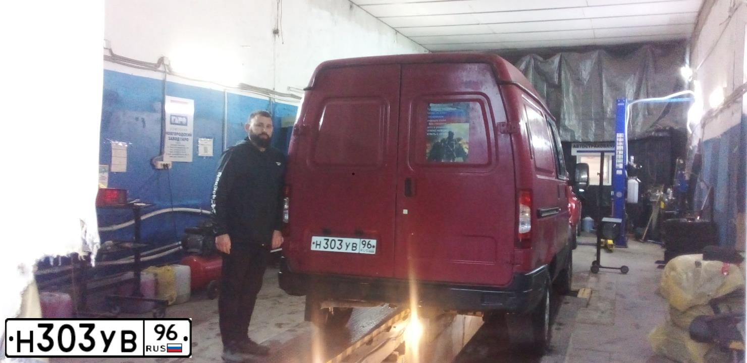 Фото автомобиля GAZ 2752, 2004 — госномер К025КТ774. Цвет: Красный