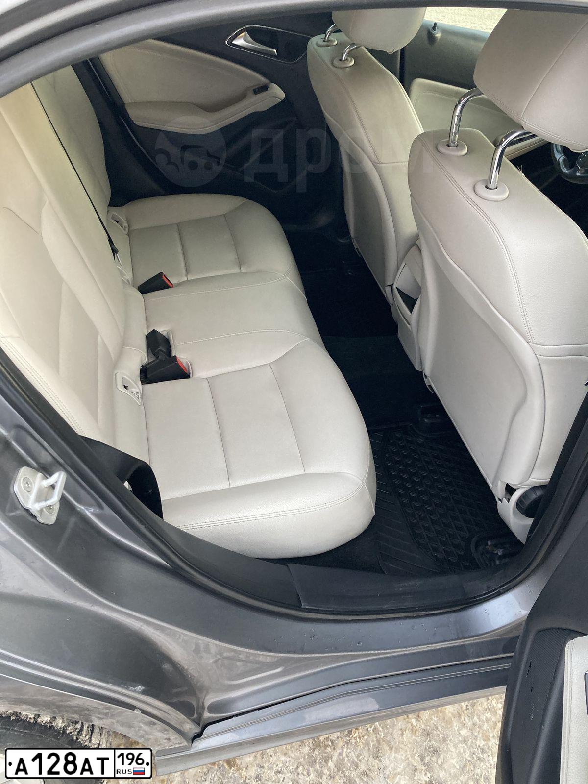 Фото автомобиля MERCEDES A-KLASSE, 2013 — госномер А128АТ196. Цвет: СЕРЫЙ