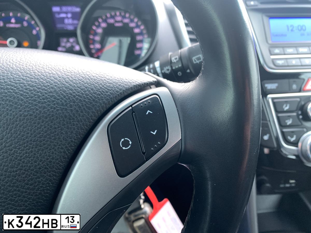 Фото автомобиля HYUNDAI I30, 2012 — госномер К587УС33. Цвет: синий