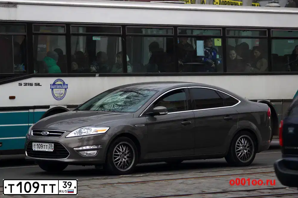 Фото автомобиля ФОРД МОNDЕО, 2013 — госномер Т109ТТ39. Цвет: СЕРО-КОРИЧНЕВЫЙ