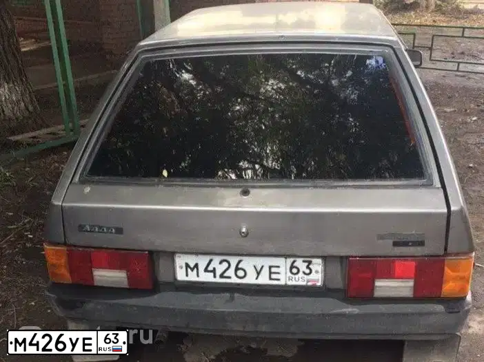 Фото автомобиля LADA 2108 SAMARA, 1989 — госномер М426УЕ63. Цвет: ТЕМНО-СЕРЫЙ