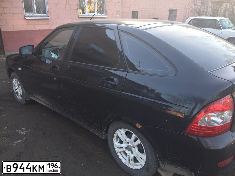 Фото автомобиля LADA 2172 PRIORA, 2012 — госномер В944КМ196. Цвет: ЧЕРНЫЙ
