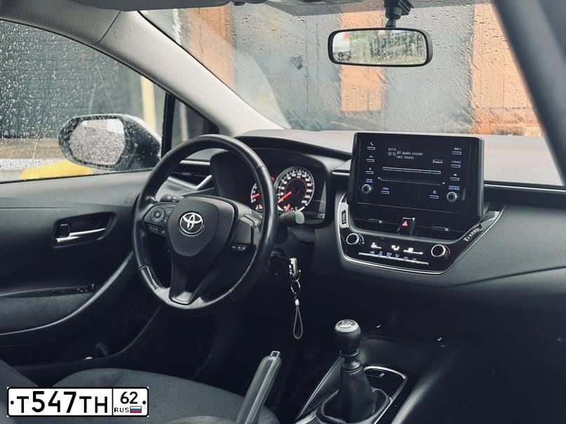 Фото автомобиля TOYOTA COROLLA, 2019 — госномер О474ХО68. Цвет: Белый
