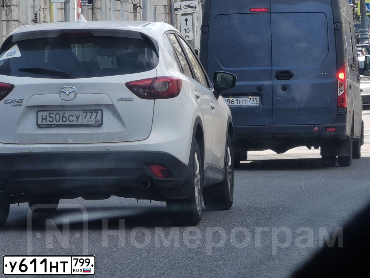 Фото автомобиля FORD EXPLORER, 2019 — госномер К492ОН790. Цвет: Белый