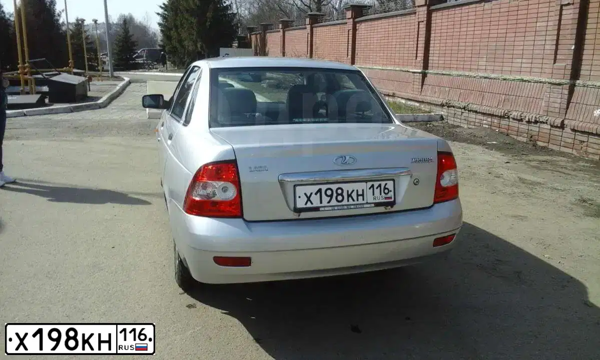 Фото автомобиля LADA PRIORA, 2007 — госномер М139КВ95. Цвет: СВЕТЛО-СЕРЕБРИСТЫЙ МЕТАЛЛ