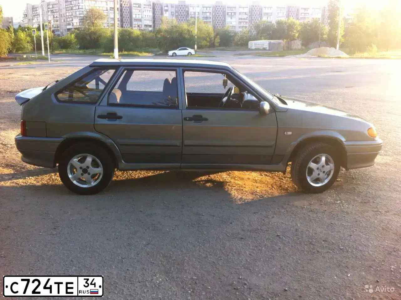 Фото автомобиля LADA 2114, 2005 — госномер Е441ОН134. Цвет: СЕРЫЙ МЕТАЛЛИК