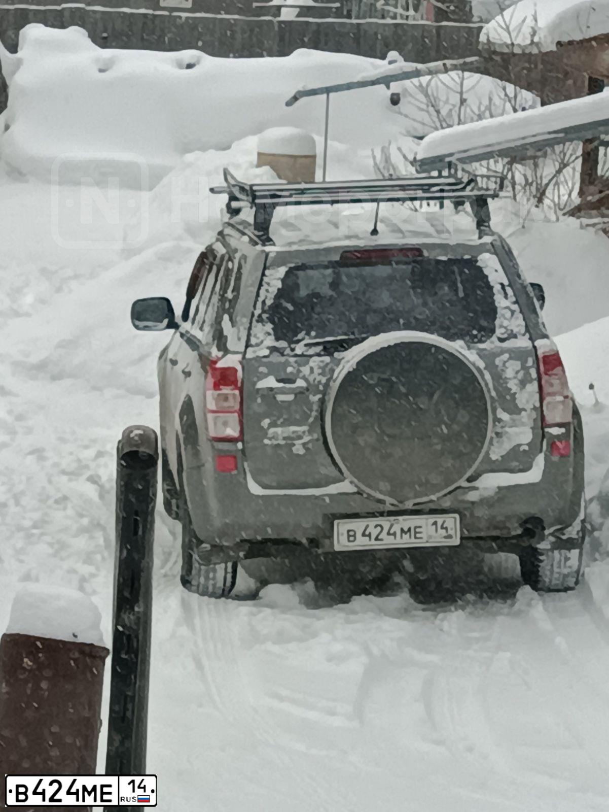 Фото автомобиля SUZUKI /GRAND/ VITARA, 2008 — госномер В424МЕ14. Цвет: СЕРЫЙ