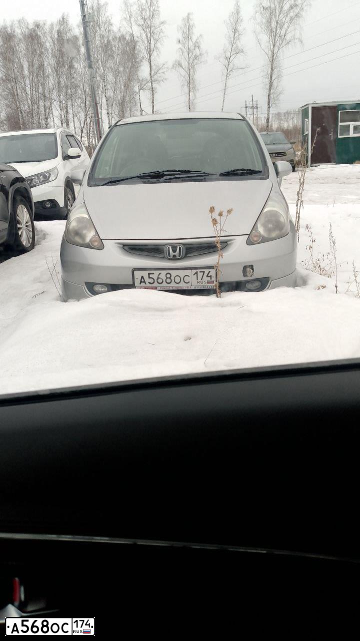 Фото автомобиля HONDA FIT, 2006 — госномер А568ОС174