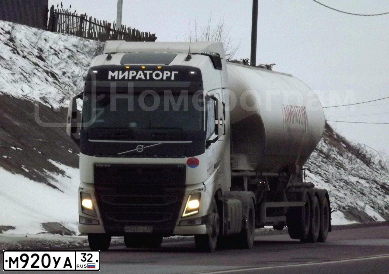 Фото автомобиля LADA 2115 SAMARA, 2011 — госномер М920УА32. Цвет: СРЕДНИЙ СЕРО-ЗЕЛЕНЫЙ МЕТАЛЛИК