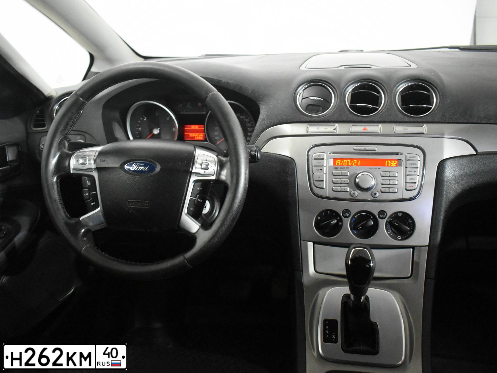 Фото автомобиля FORD S-MAX, 2007 — госномер Н262КМ40. Цвет: СЕРЕБРИСТЫЙ