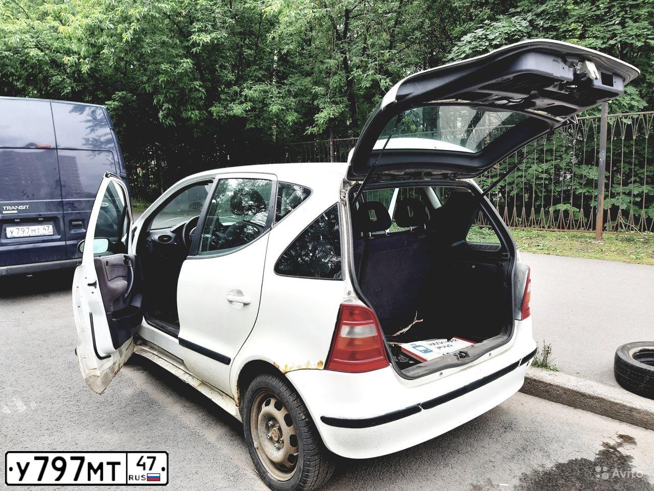 Фото автомобиля FORD TRANSIT, 2011 — госномер У797МТ47. Цвет: Темно-синий