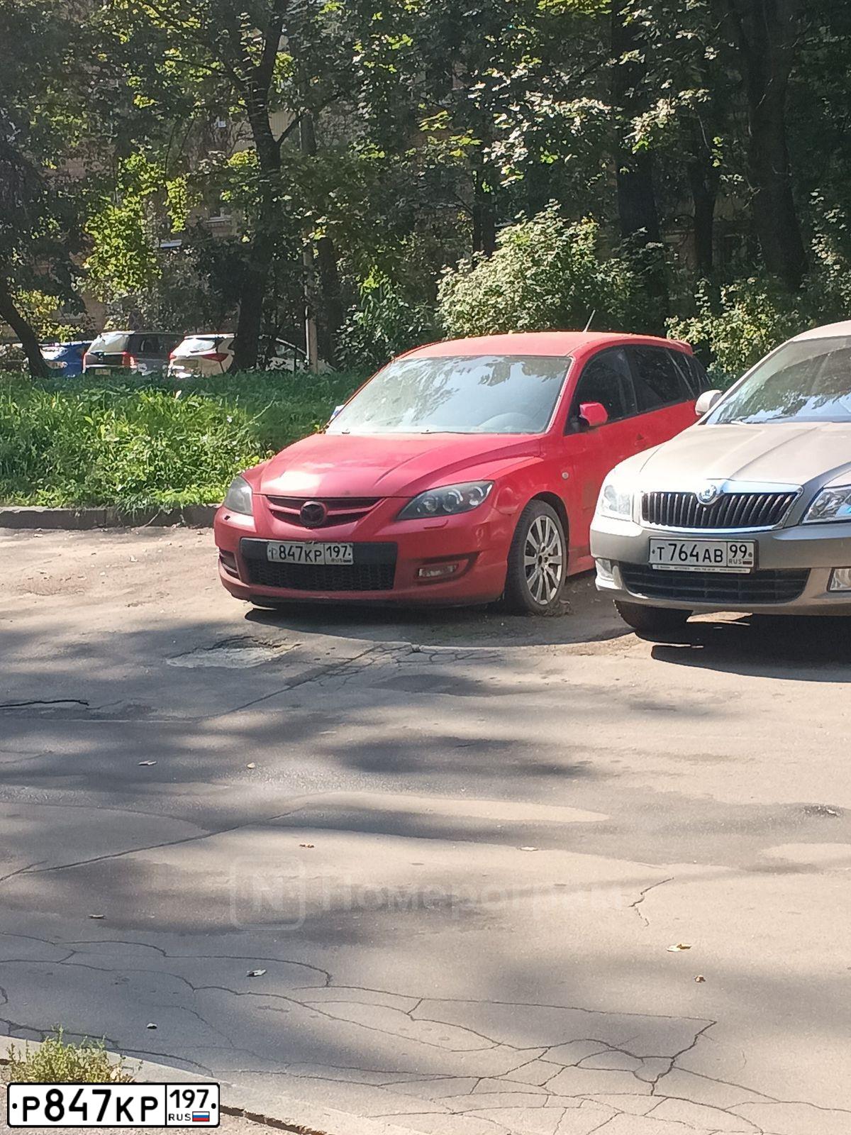 Фото автомобиля MAZDA 3, 2007 — госномер Р847КР197. Цвет: КРАСНЫЙ