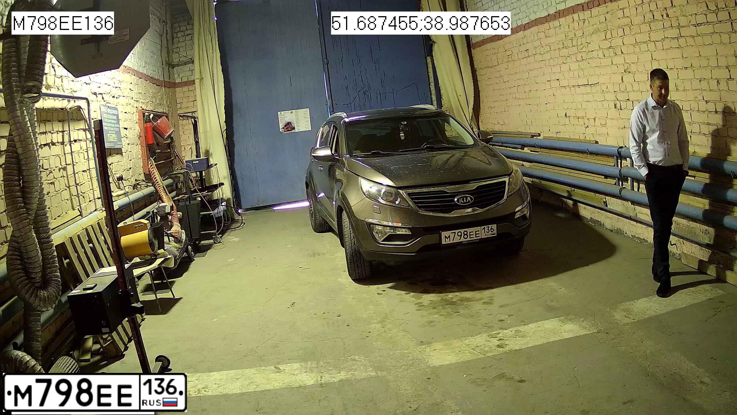 Фото автомобиля KIA SPORTAGE, 2012 — госномер М798ЕЕ136. Цвет: Коричневый