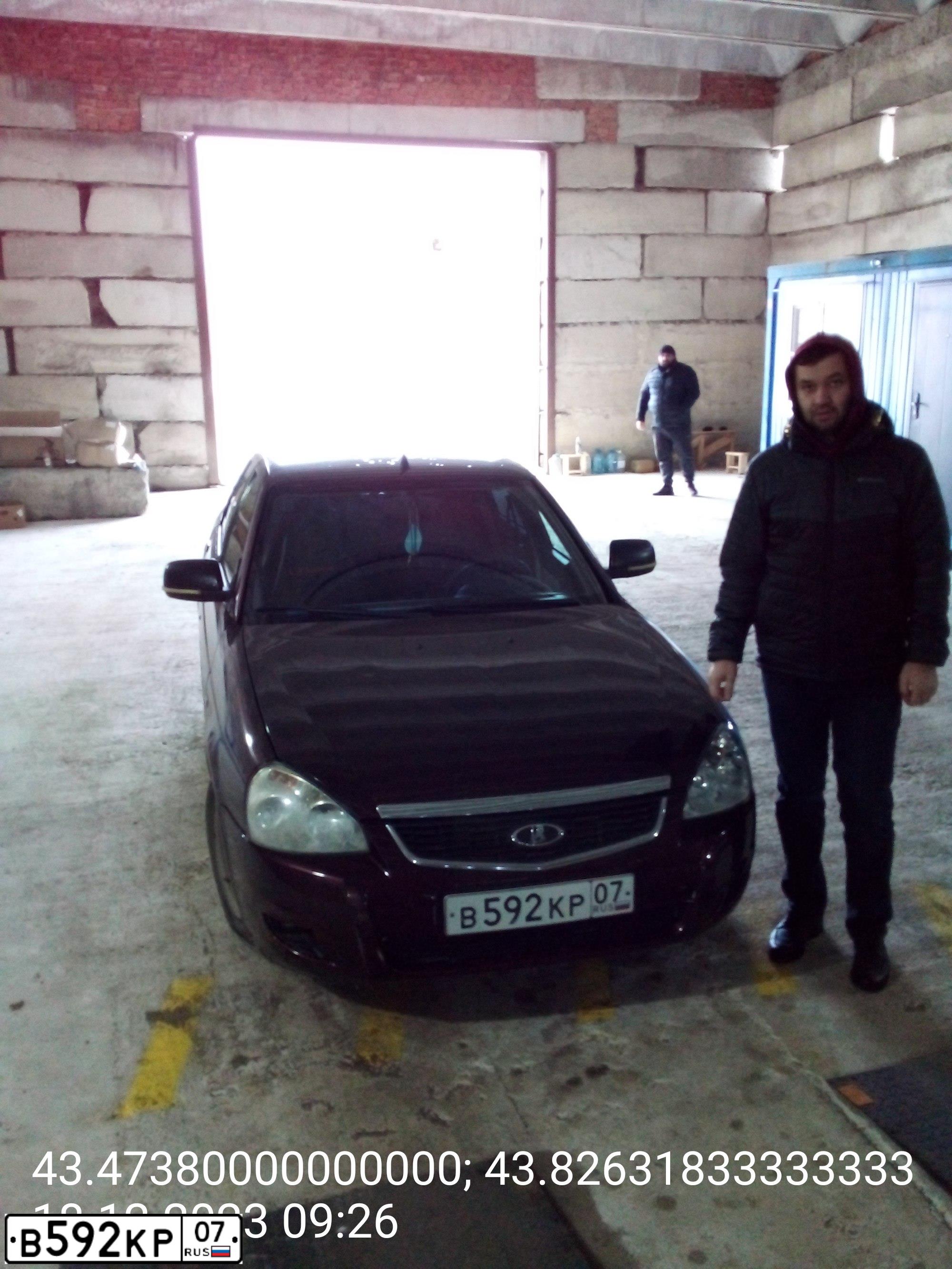Фото автомобиля LADA 2170 PRIORA, 2008 — госномер В592КР07. Цвет: ТЕМНО-ВИШНЕВЫЙ