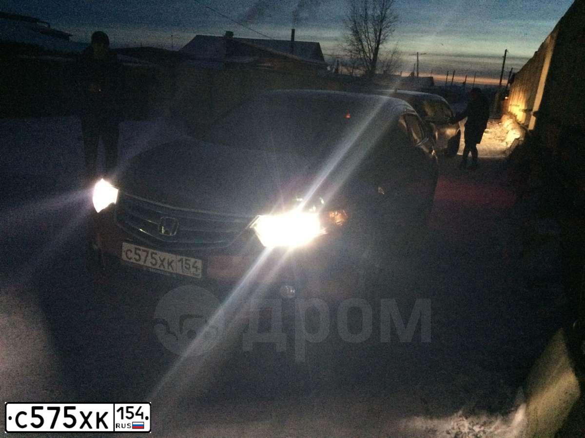 Фото автомобиля HONDA ACCORD, 2008 — госномер В123АМ550. Цвет: Красный