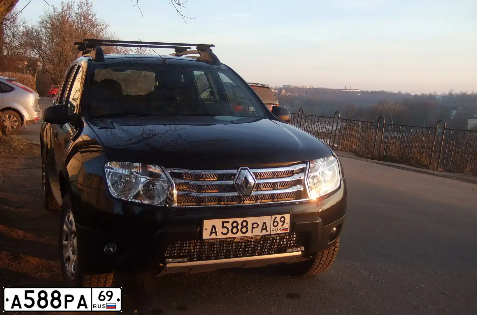 Фото автомобиля RENAULT DUSTER, 2012 — госномер А588РА69. Цвет: ЧЕРНЫЙ