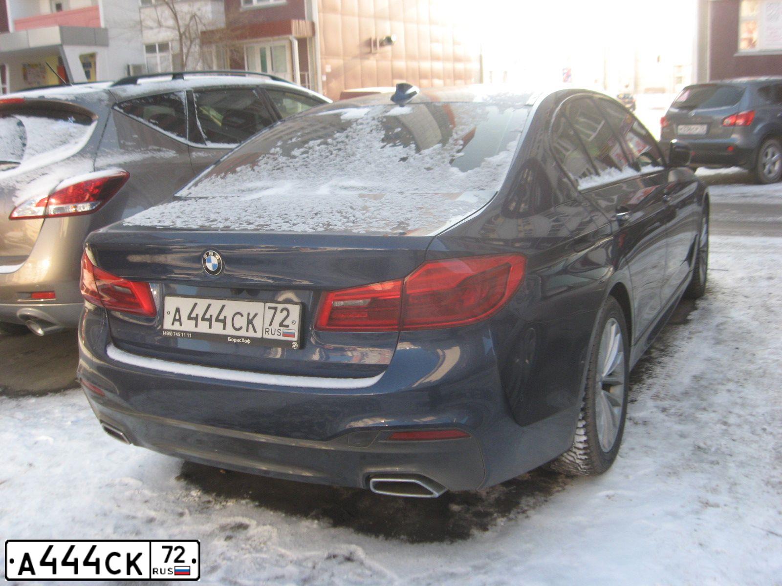 Фото автомобиля TOYOTA CAMRY, 2013 — госномер Р111ВР72. Цвет: Белый