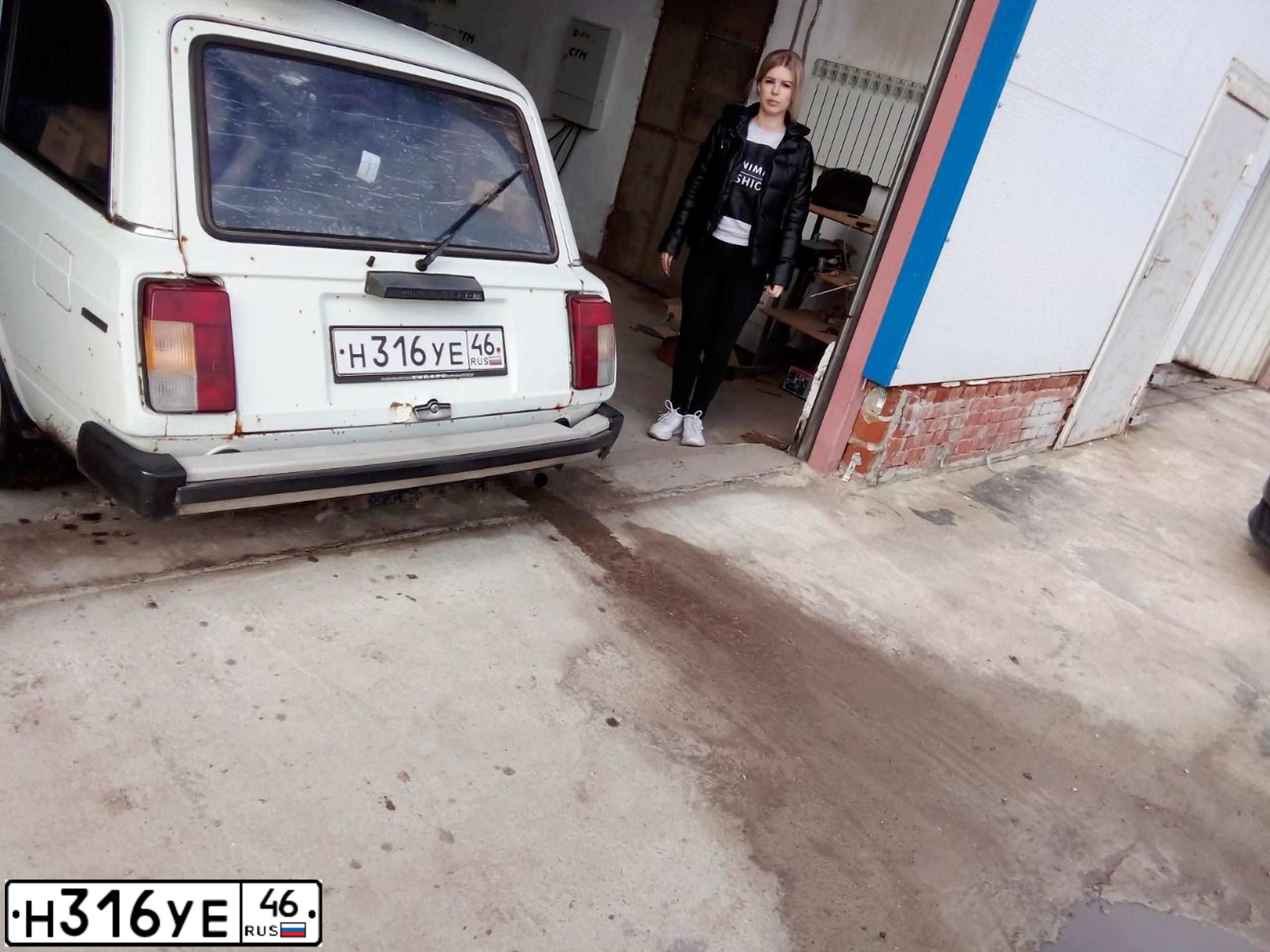 Фото автомобиля LADA 2104, 1995 — госномер Н316УЕ46. Цвет: Белый