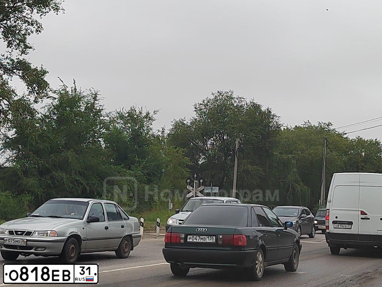 Фото автомобиля MERCEDES GL-KLASSE, 2008 — госномер С002ТВ23. Цвет: ЧЕРНЫЙ