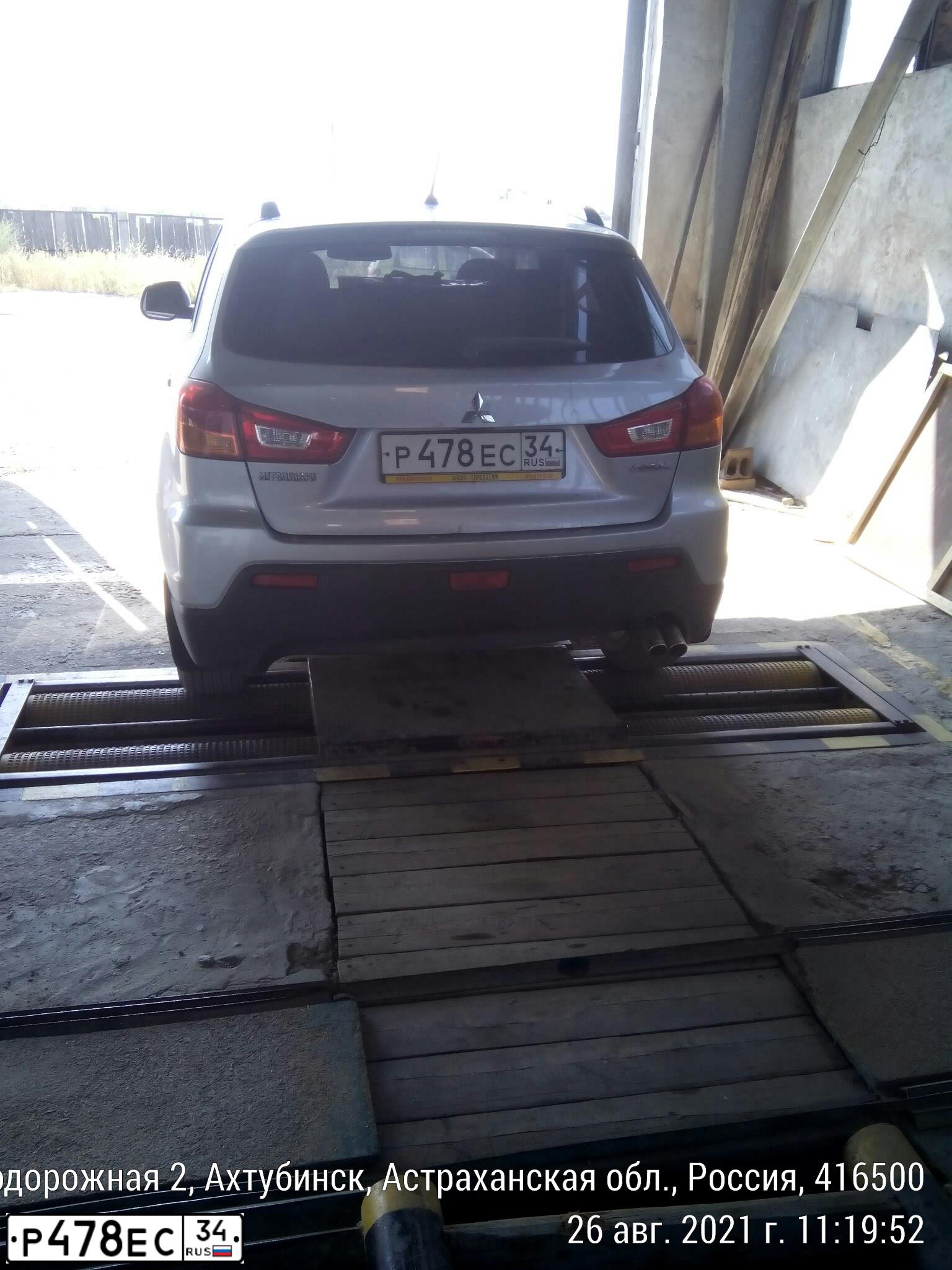 Фото автомобиля MITSUBISHI ASX, 2010 — госномер Р478ЕС34. Цвет: Серебристый