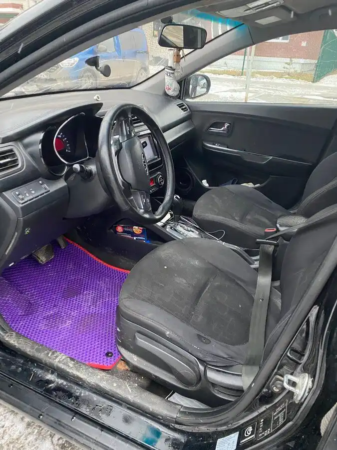 Фото автомобиля KIA RIO, 2012 — госномер В838РХ159. Цвет: ЧЕРНЫЙ