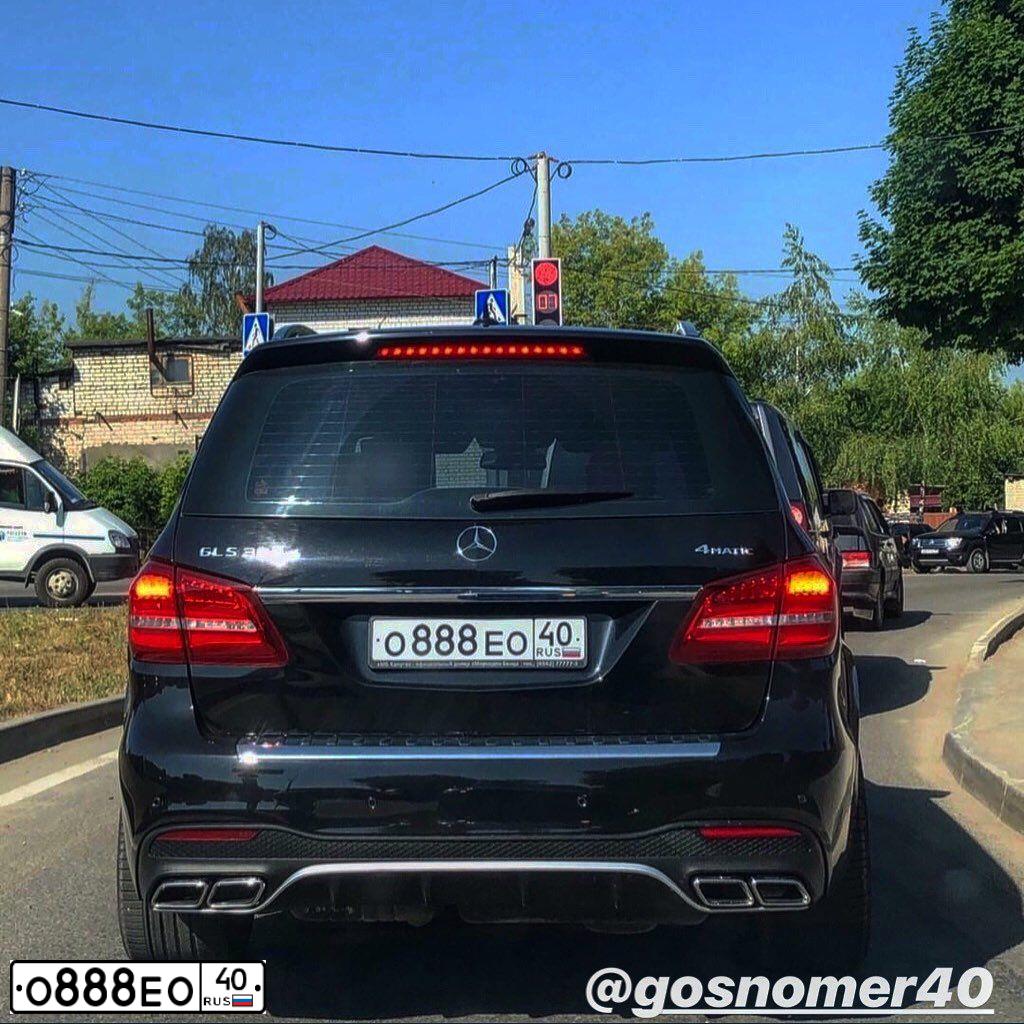 Фото автомобиля MERCEDES GL-KLASSE, 2016 — госномер О888ЕО40. Цвет: ЧЕРНЫЙ