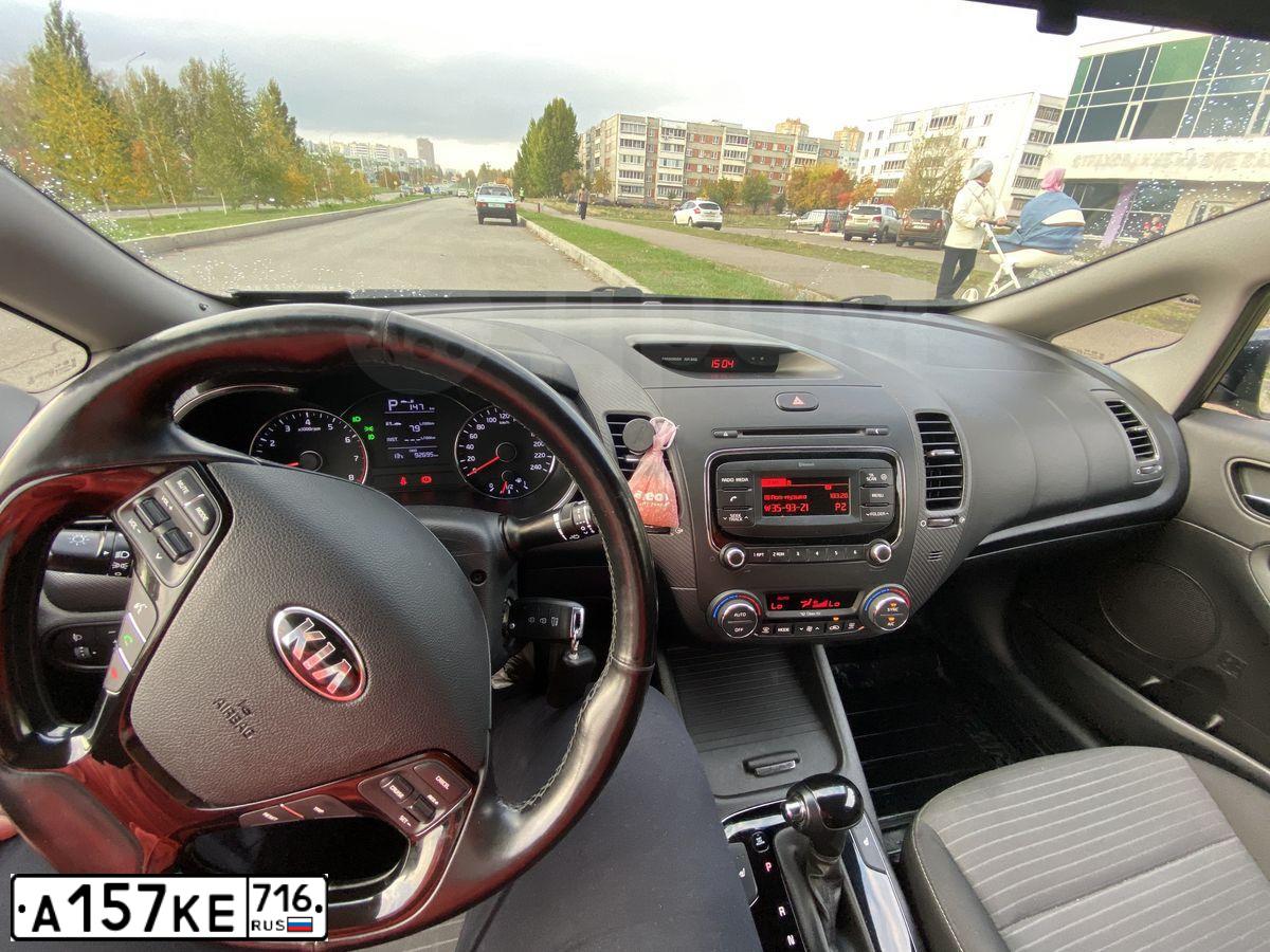 Фото автомобиля KIA CERATO, 2017 — госномер А157КЕ716. Цвет: синий