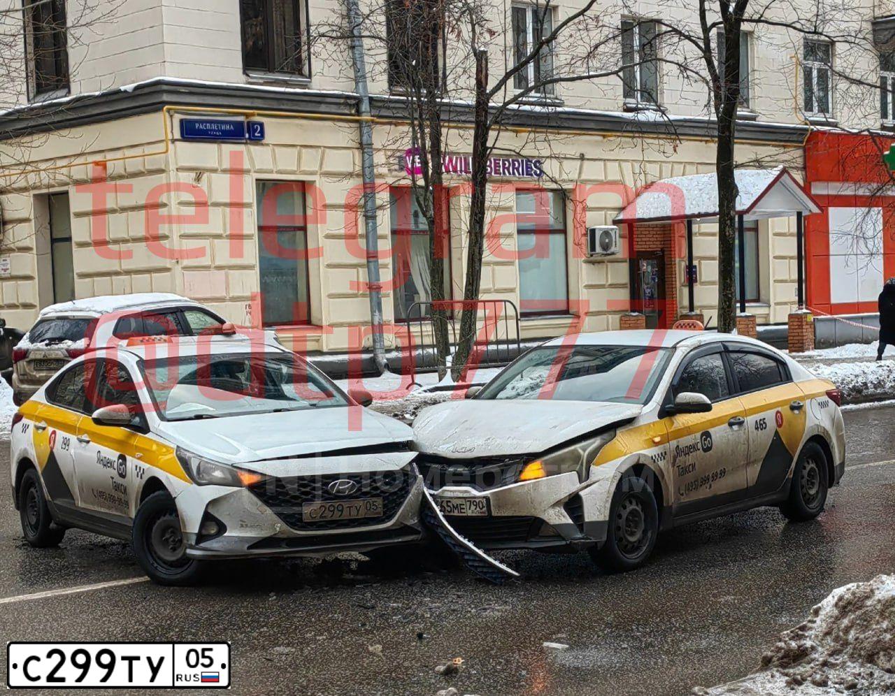 Фото автомобиля HYUNDAI SOLARIS, 2021 — госномер С299ТУ05. Цвет: СЕРЕБРИСТЫЙ