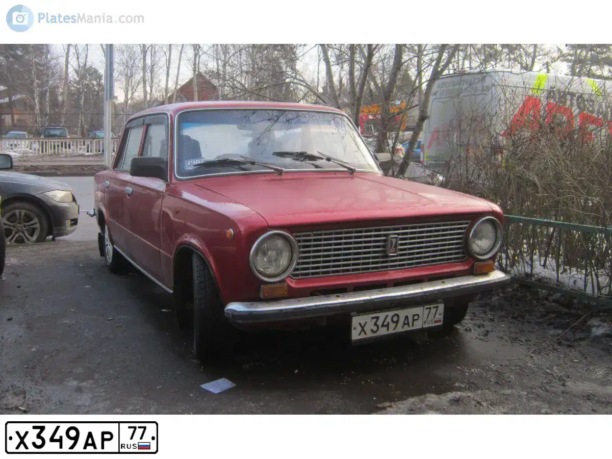 Фото автомобиля DAEWOO O NEXIA, 2003 — госномер У495ОЕ90. Цвет: СЕРЫЙ СВЕТЛЫЙ