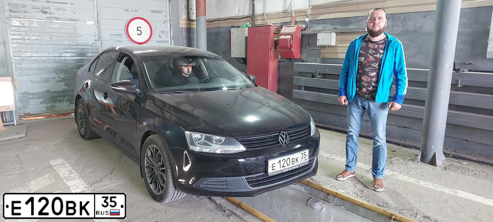 Фото автомобиля VOLKSWAGEN JETTA, 2012 — госномер Х249МТ37. Цвет: ЧЕРНЫЙ