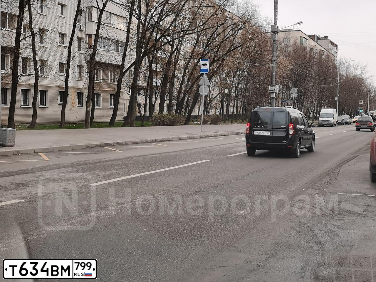 Фото автомобиля VOLKSWAGEN PASSAT, 1991 — госномер О442ХТ790. Цвет: КРАСНЫЙ ВИШНЕВЫЙ 