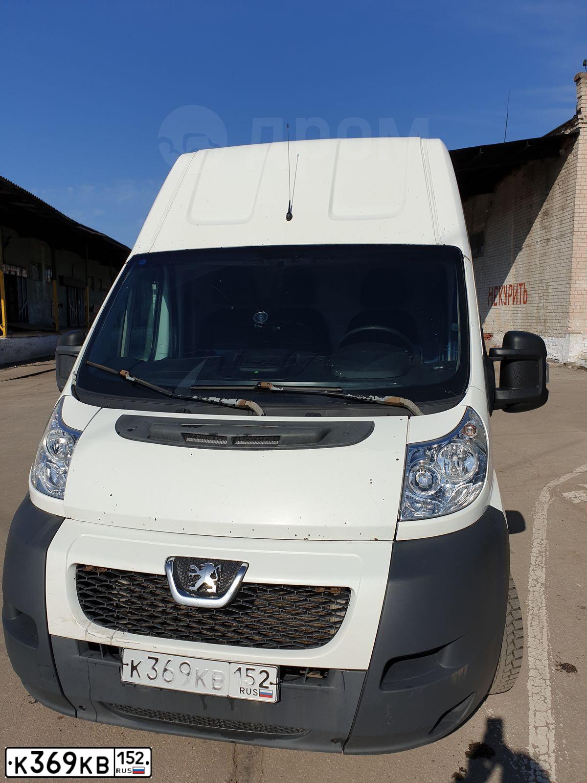 Фото автомобиля PEUGEOT BOXER, 2011 — госномер В974ВТ37. Цвет: БЕЛЫЙ