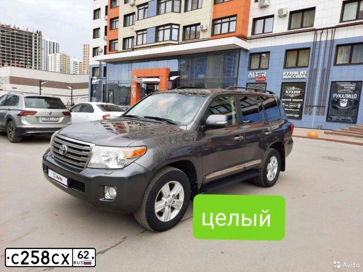 Фото автомобиля VOLKSWAGEN TIGUAN, 2018 — госномер К636РН163. Цвет: Серебристый