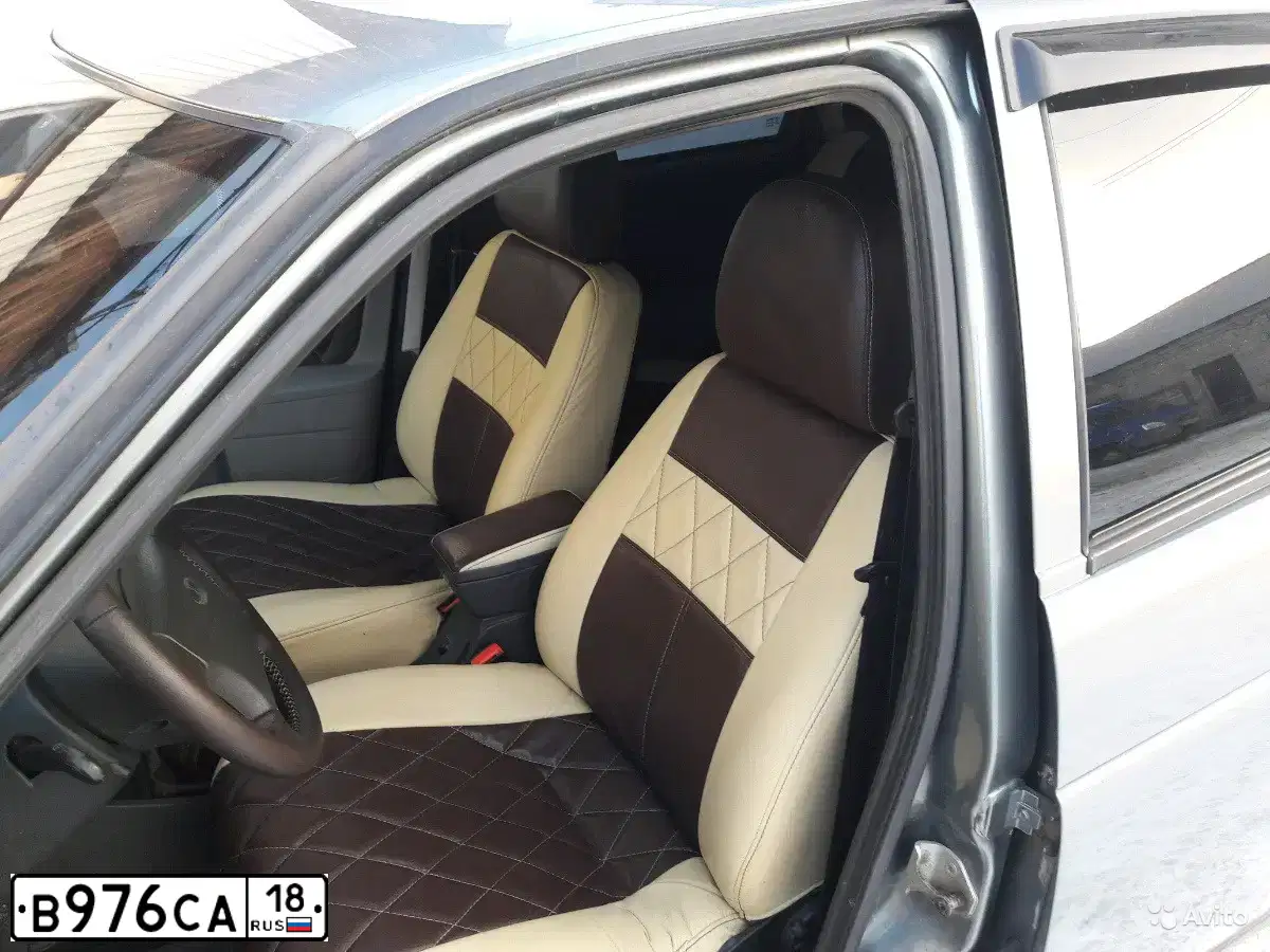 Фото автомобиля LADA 2172 PRIORA, 2009 — госномер В976СА18. Цвет: СРЕДНИЙ СЕРО ЗЕЛЕНЫЙ МЕТА