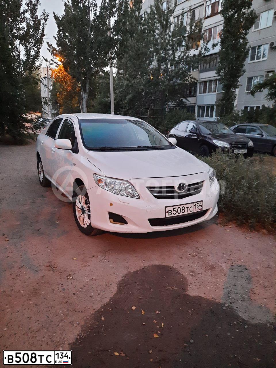 Фото автомобиля TOYOTA COROLLA, 2008 — госномер А008ММ34. Цвет: БЕЛЫЙ