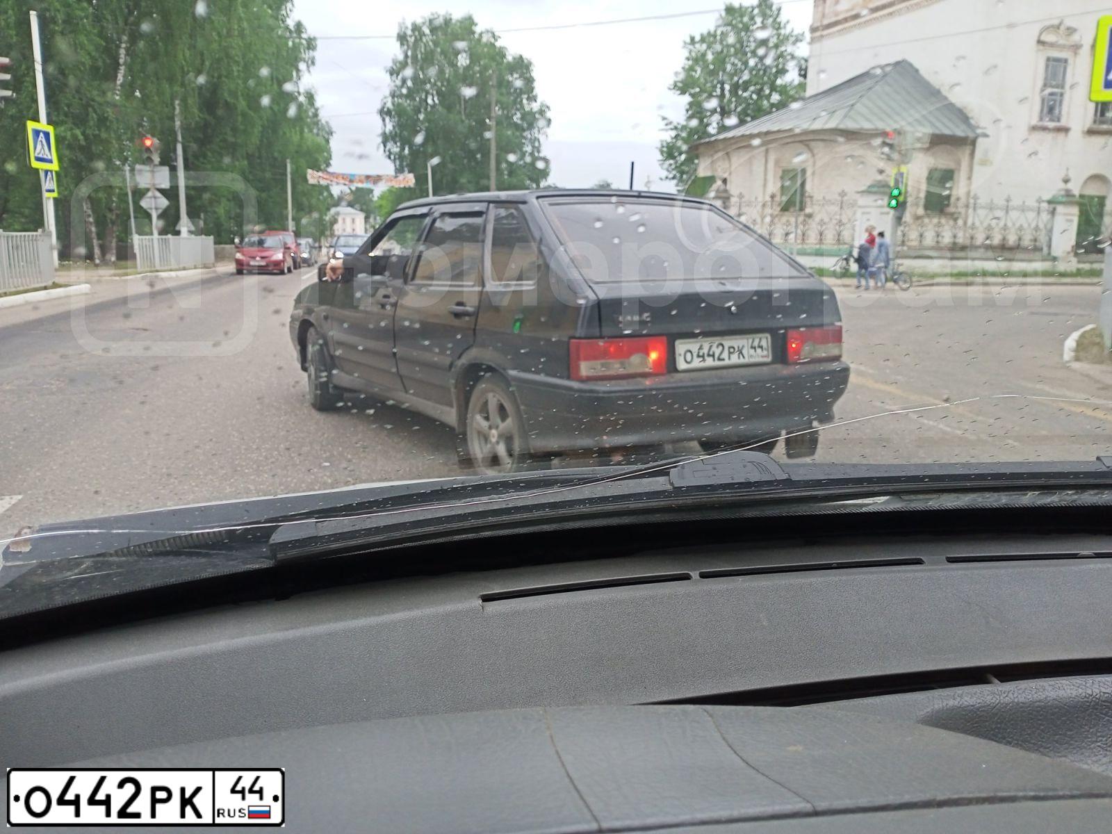 Фото автомобиля LADA 2114 SAMARA, 2009 — госномер О442РК44