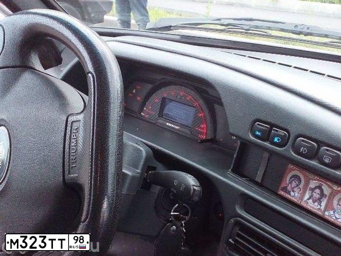 Фото автомобиля LADA 2114, 2006 — госномер У104МЕ178. Цвет: СРЕДНИЙ СЕРО-ЗЕЛЕНЫЙ МЕТ.