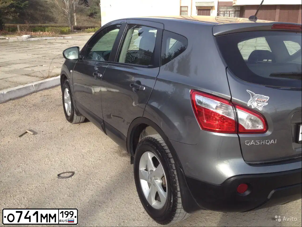 Фото автомобиля NISSAN QASHQAI, 2012 — госномер М439НО82. Цвет: Серый