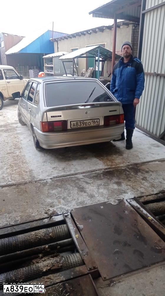 Фото автомобиля LADA 2114 SAMARA, 2009 — госномер А839ЕО164. Цвет: СВЕТЛО-СЕРЕБРИСТЫЙ МЕТАЛЛ