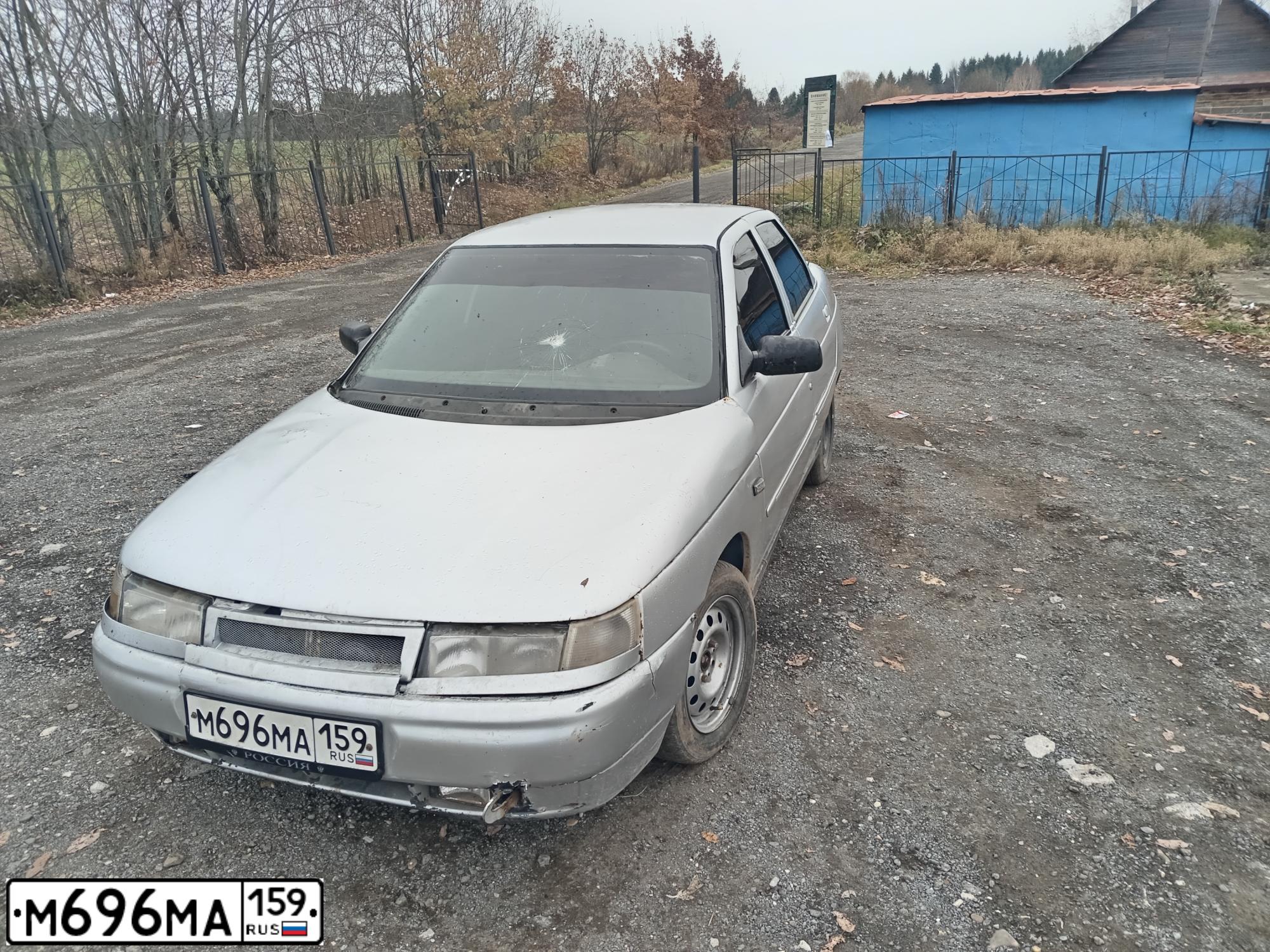 Фото автомобиля LADA 2110 LADA, 2005 — госномер М696МА159. Цвет: СНЕЖНАЯ КОРОЛЕВА
