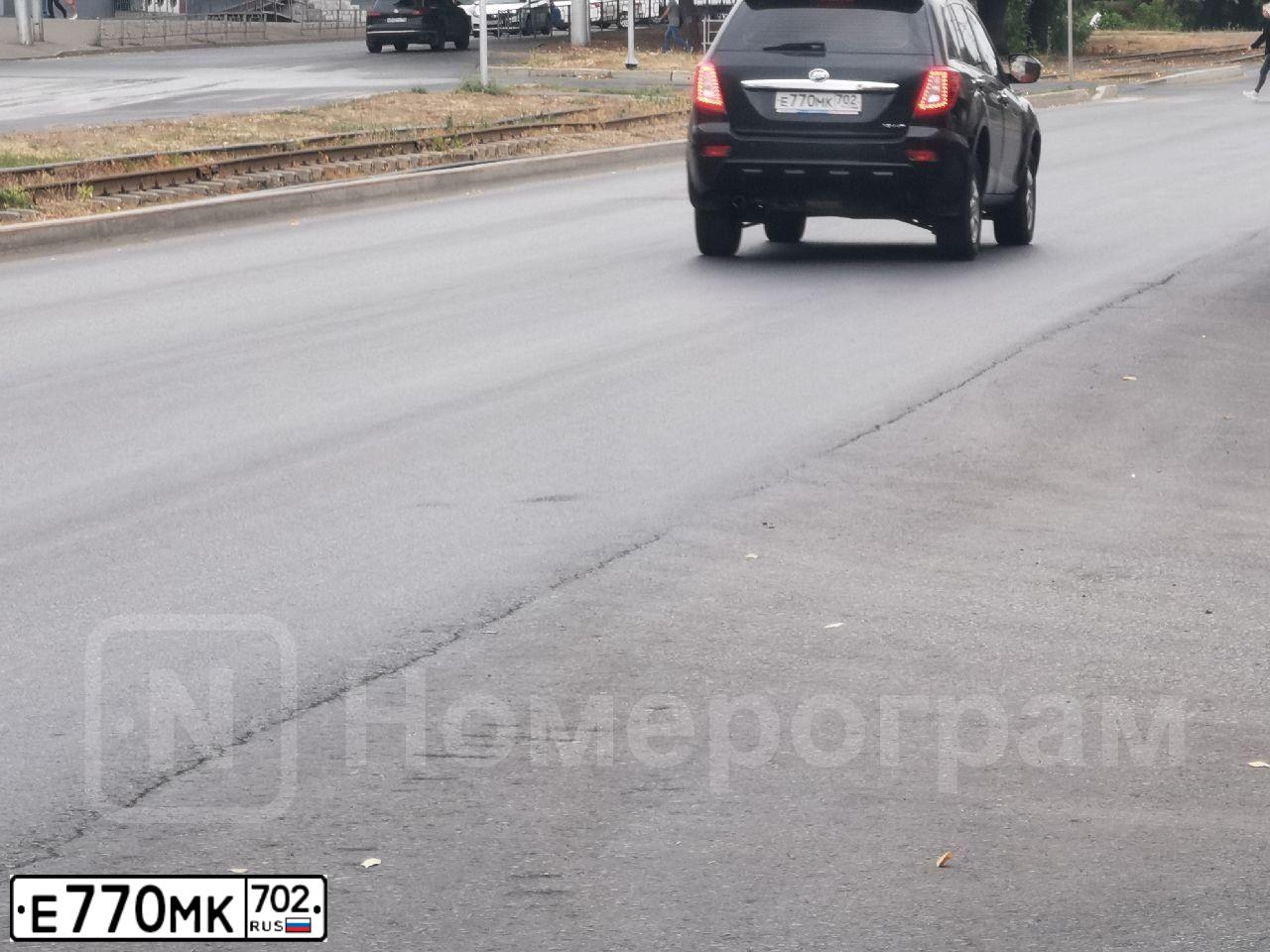 Фото автомобиля LIFAN X 60, 2012 — госномер С983АС152. Цвет: ЧЕРНЫЙ