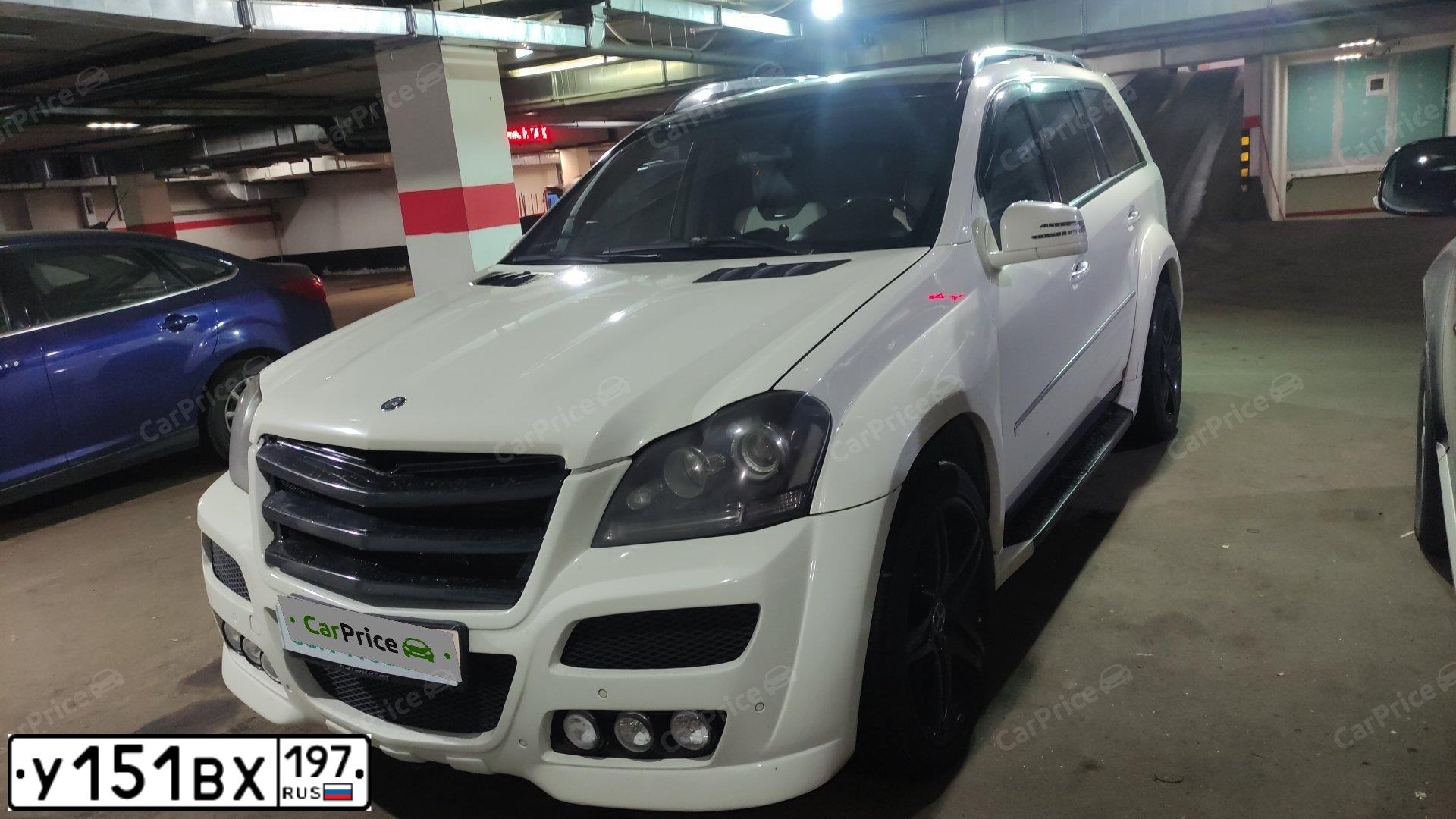 Фото автомобиля MERCEDES GL-KLASSE, 2012 — госномер А835ЕМ172. Цвет: Белый