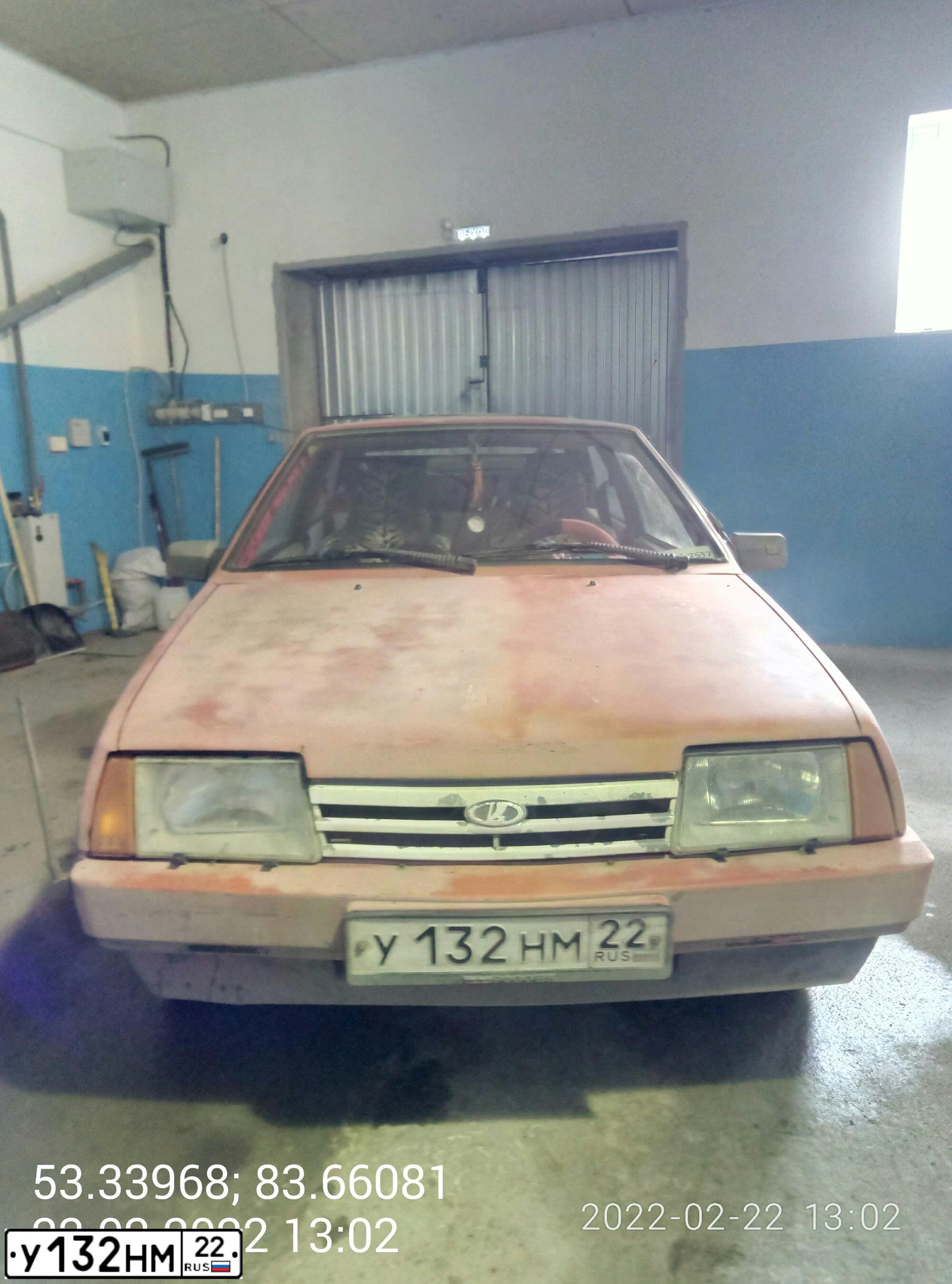 Фото автомобиля LADA 2108 SAMARA, 1987 — госномер У132НМ22. Цвет: КРАСНЫЙ