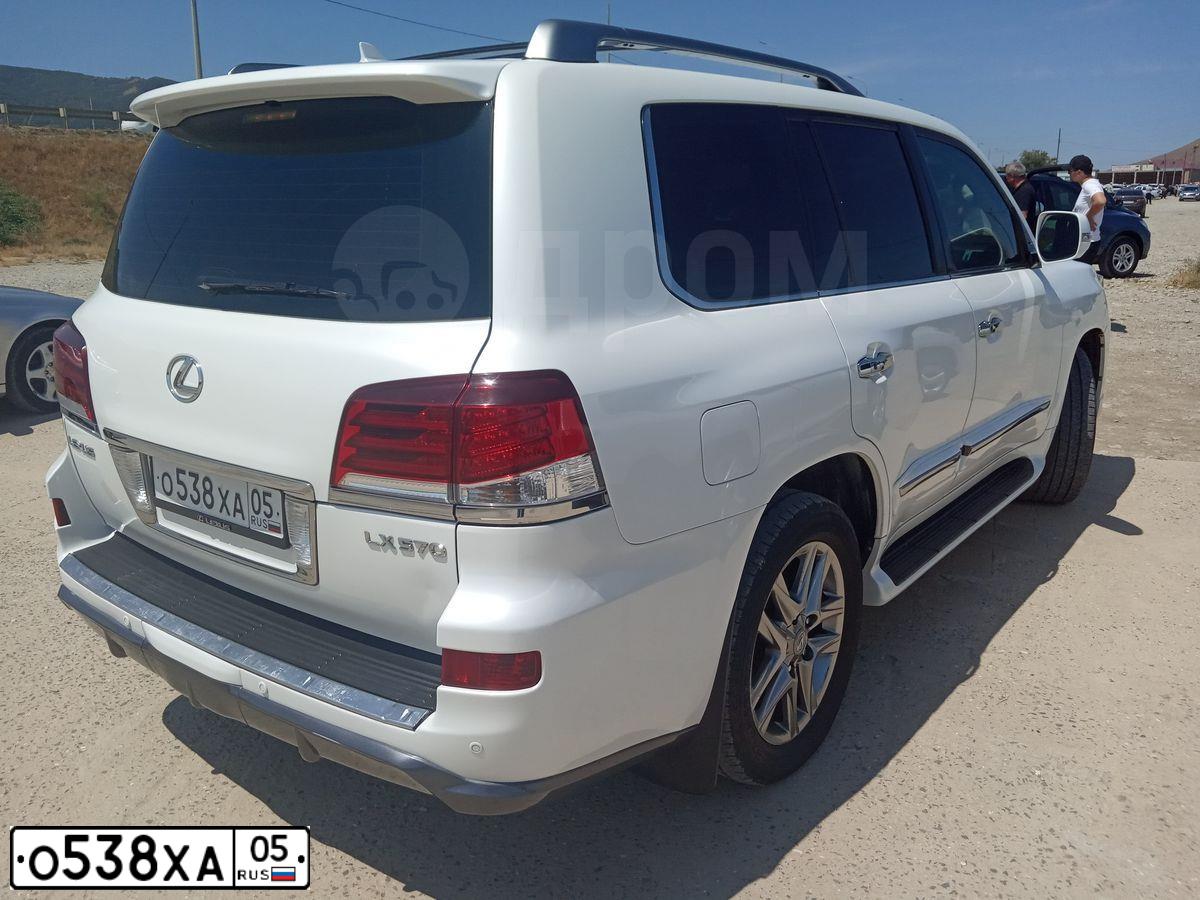 Фото автомобиля LEXUS LX, 2013 — госномер О171ОО60. Цвет: Белый