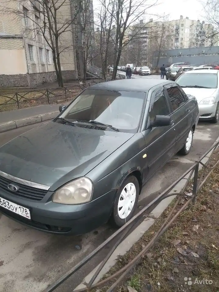 Фото автомобиля CHEVROLET NIVA, 2012 — госномер Е318РК147. Цвет: Светло-Серебристый металлик