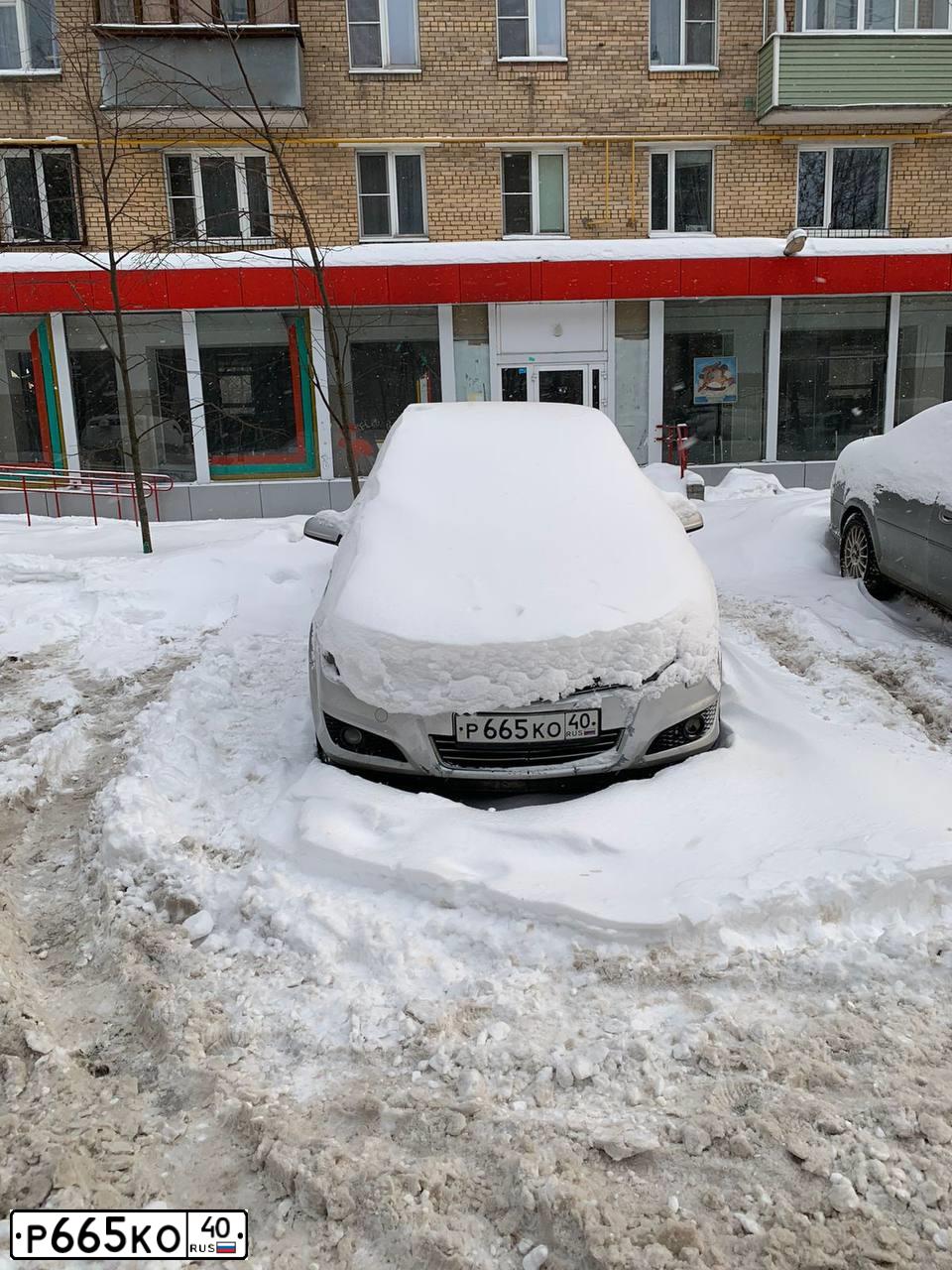 Фото автомобиля OPEL ASTRA, 2008 — госномер Р665КО40. Цвет: СЕРЕБРИСТЫЙ
