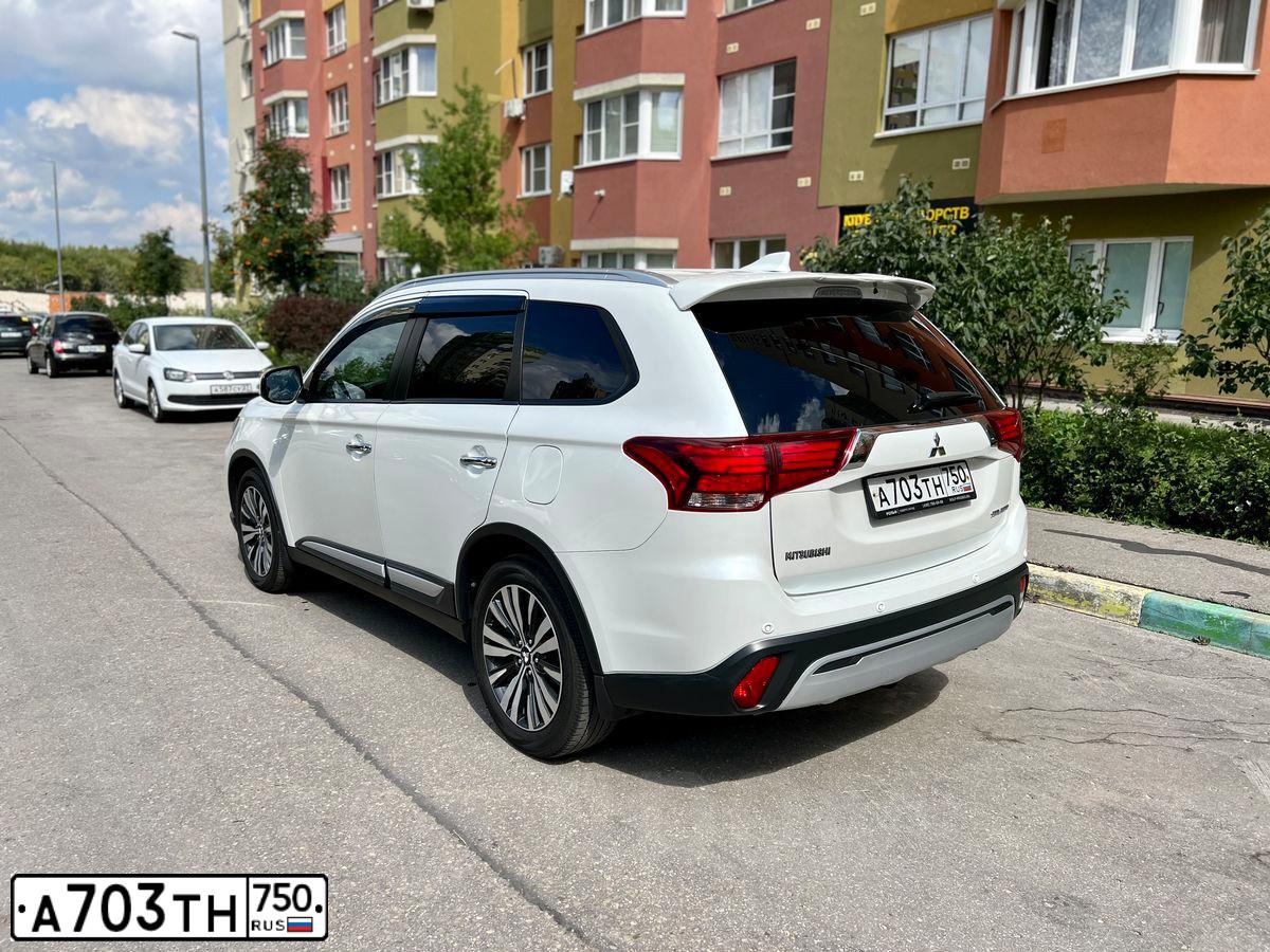 Фото автомобиля MITSUBISHI OUTLANDER, 2019 — госномер С459МВ716. Цвет: Белый